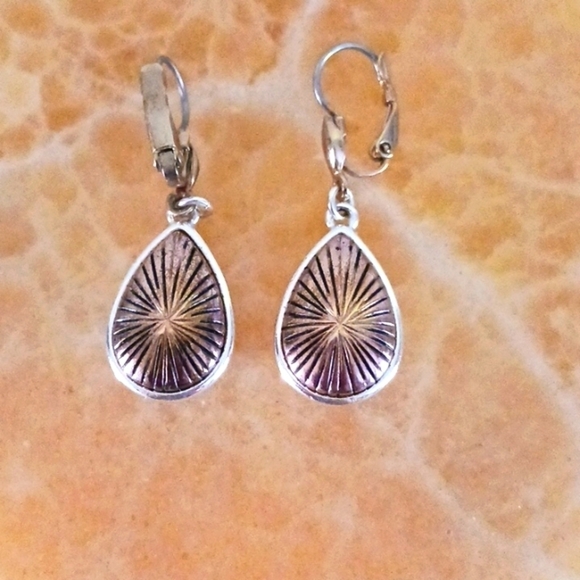 Silver Tone Gold Tone Center Tear Drop Dangle Leverback Earrings - Picture 2 of 4